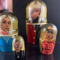 LADY GAGA HAND PAINTED HANDMADE WOODEN NESTING DOLL MATRYOSHKA 5 PIECE SET RARE
