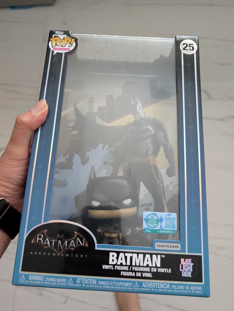 LE 9500 Batman Arkham Knight Pop Cover