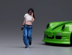 1:64 Painted Figure Model Miniature Resin Diorama Sand White Tee Denim Cool