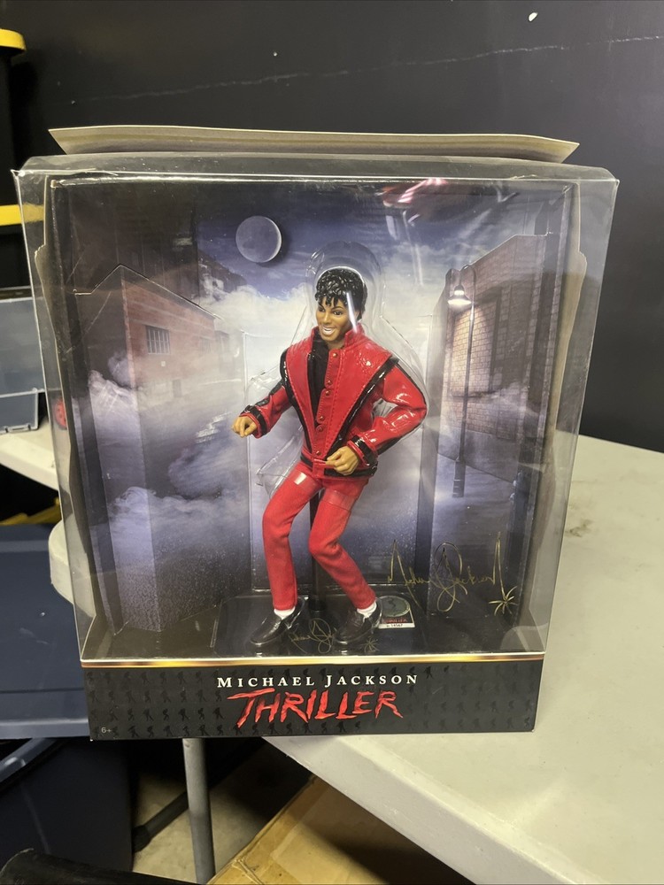 SERIAL NUMBERED Michael Jackson THRILLER Doll “10 Figure Boxed 2010 Limited
