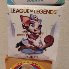 Special Edition Heartseeker Yuumi Figure Pearl Chroma League of legends