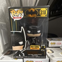 Funko Pop! Vinyl: Heroes Batman – Batman #318 Hot Topic Exclusive