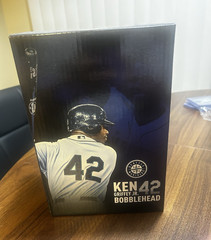 Seattle Mariners Ken Griffey Jr. 42 MLB Baseball Bobblehead w/ Box & Base 2022