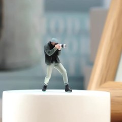 ED 1:64 Painted Figure Model Miniature Resin Diorama Photographer Man Stand