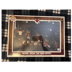 FUNKO POP! MOMENTS DELUXE MICHAEL JORDAN #209 1987 DUNK CONTEST NBA