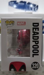 Funko POP! Marvel Deadpool Lounging Diamond Glitter #320 Hot Topic Exclusive NEW