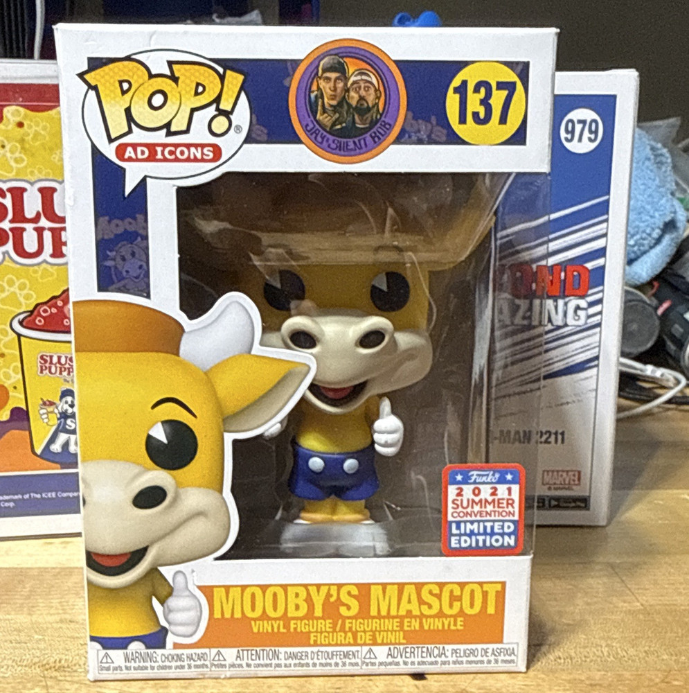 Funko POP! Ad Icons Mooby’s Mascot Vinyl Figure #137 2021 Summer Con LE