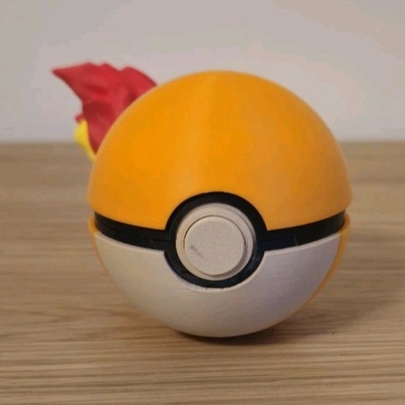 Pokémon Charmander Poké Ball Functional