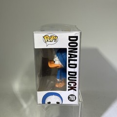 Funko Pop Disney Donald Duck #769 Funko Flagship Store Exclusive + Protector