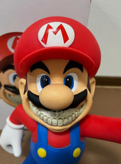 Ron English x MINDstyle x 8DEUCE8 “Mario Grin” Metallic Edition Vinyl Figure