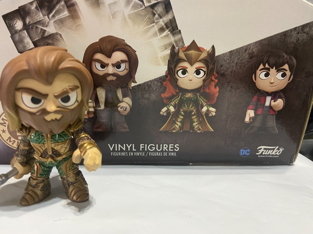 Funko Mystery Mini Justice League Aquaman Action Figure