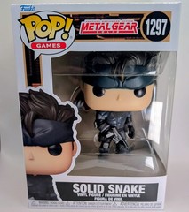 Funko Pop Metal Gear Solid – Solid Snake Vinyl Figure 1297 + Protector