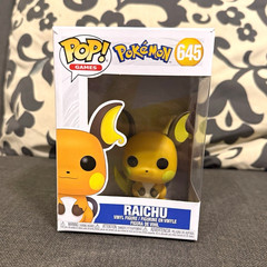Funko Pop! Pokémon Raichu #645 Pop. NO PLASTIC HOLDER!!!!!