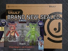 Five Nights at Freddy’s Endo Series Classic Foxy & Radioactive Foxy Sealed FNAF