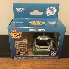 Funko Bitty Pop! Sports NFL Dallas Cowboys Mini-Helmet + Mini-Player