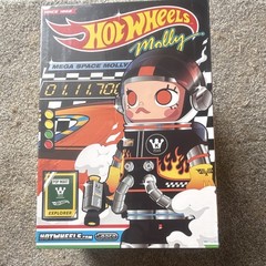 POP MART MEGA SPACE MOLLY 400% Hot Wheels Collaboration Figure PVC ABS