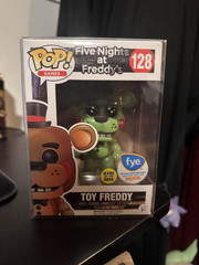 Funko POP! Vinyl Toy Freddy (Glow In The Dark) #128 Five Nights At Freddy’s RARE