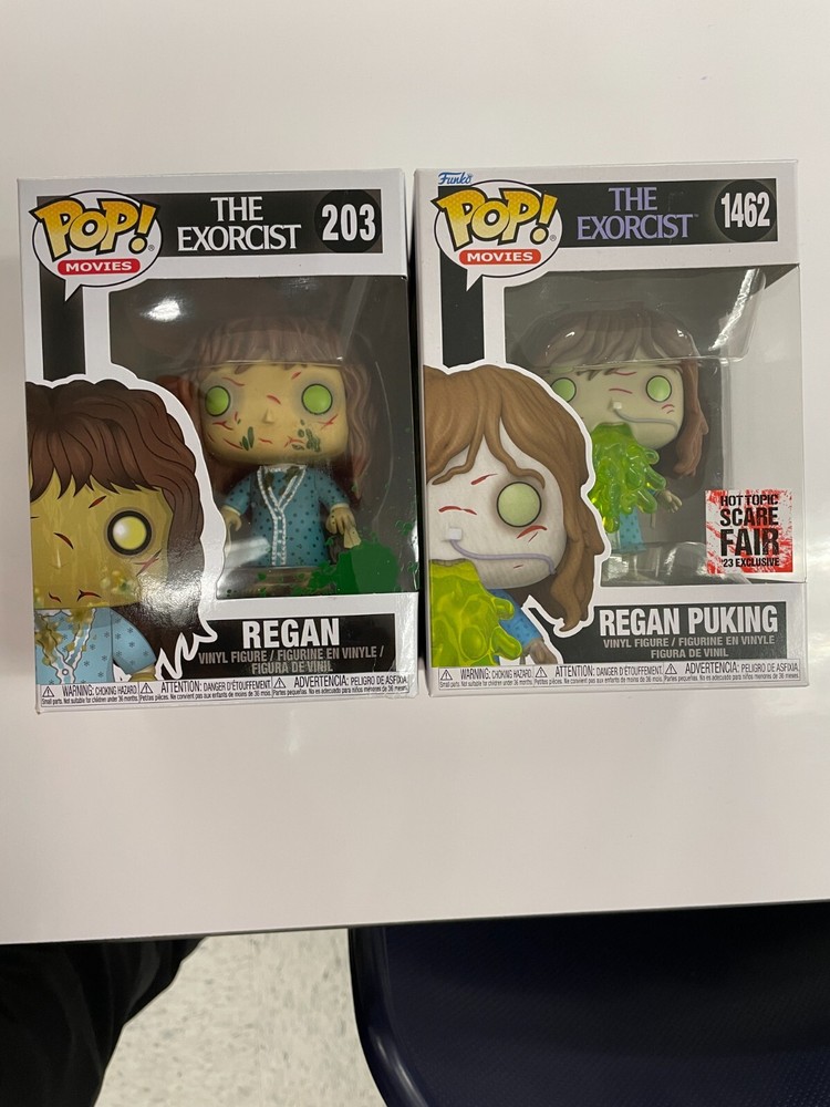 Funko Pop!-The Exorcist Regan #203 & Regan Puking #1462 Hot Topic Exclusive