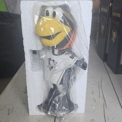 Iceburgh Pittsburgh Penguins NHL Bobblehead Figure White Jersey w/ Box