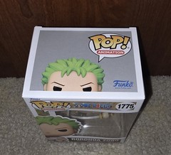 Funko Pop! Vinyl: Animation One Piece – Roronoa Zoro #1775 with Protector