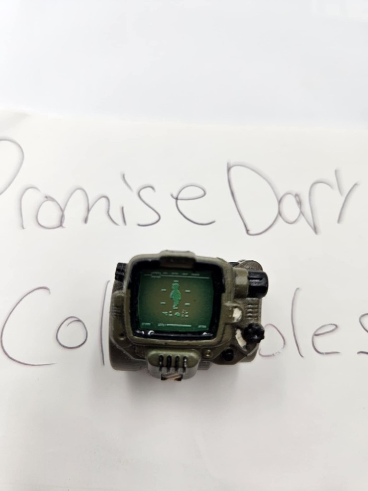 1/6 Scale Custom Painted Fallout 4 Pip-Boy with Screen Effects 1:1
