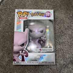 Funko Pop! Vinyl: Pokémon – Mewtwo (Pearlescent) – Pokemon Center (Exclusive)