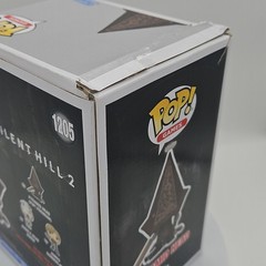 Funko Pop Premium Games Silent Hill Pyramid Head 1205 Damaged Box Vinyl Figure