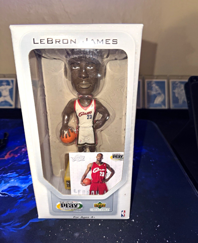 Upper Deck Premium Play Makers LeBron James NBA Bobblehead 2003 Limited Edition
