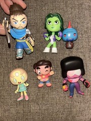 Funko Mini Figures And Other Figures Lot Of 6.( 3 Of Those Are Steven Universe )