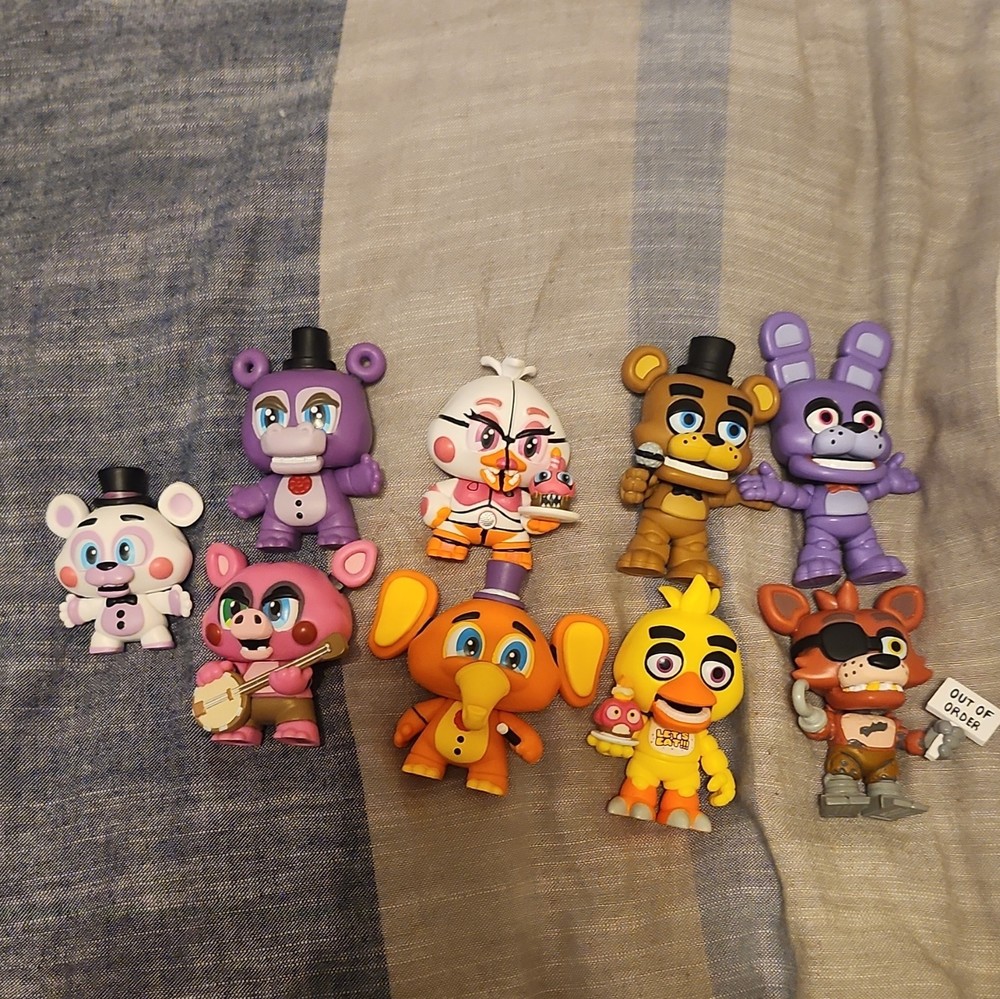 Five Nights at Freddys Mystery Mini Lot Of 9 Pizzeria Simulator 10th Anniversary