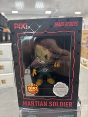 Thrilljoy Pix! Mars Attacks LE 5000 Piece Event Exclusive Martian Soldier Hero