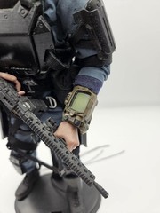 1/6 Scale Custom Painted Fallout 4 Pip-Boy with Screen Effects 1:1