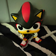Shadow the Hedgehog Sonic the Hedgehog Vinyl Figure – Black Red White Yellow