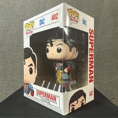 Funko Pop! Heroes – DC #402 Superman Vaulted with Protector