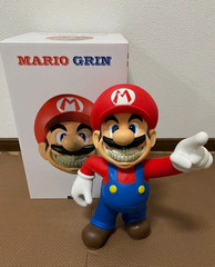 Ron English x MINDstyle x 8DEUCE8 “Mario Grin” Metallic Edition Vinyl Figure
