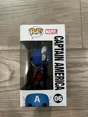 Funko #06 CAPTAIN AMERICA SDCC EXCLUSIVE (w/ SOFT POP PROTECTOR)
