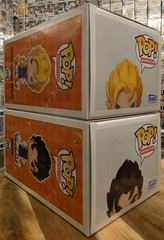Funko Pop DBZ Super Saiyan Vegito #2218 Chase Bundle Pre-Release CC Exclusive