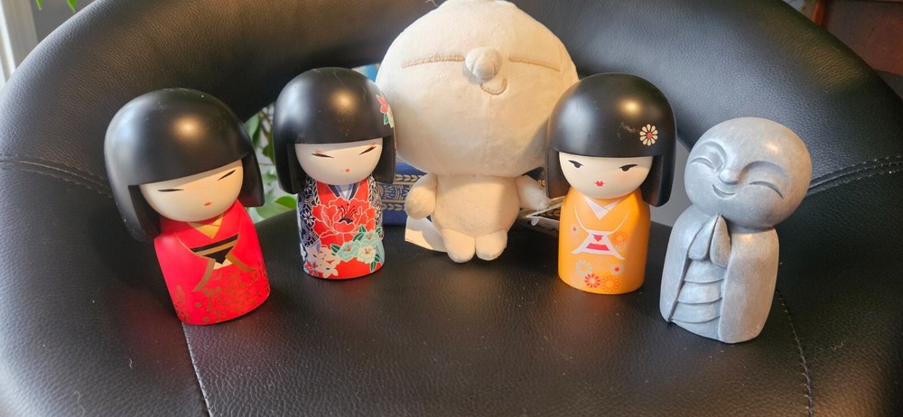Kimmidoll Collectibles – Japanese Figurines – (Lot of 9 misc. figures) SEE PICS