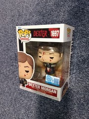 Funko Pop! Vinyl: Dexter – Dexter Morgan Bloody – Exclusive #1697 + Protector