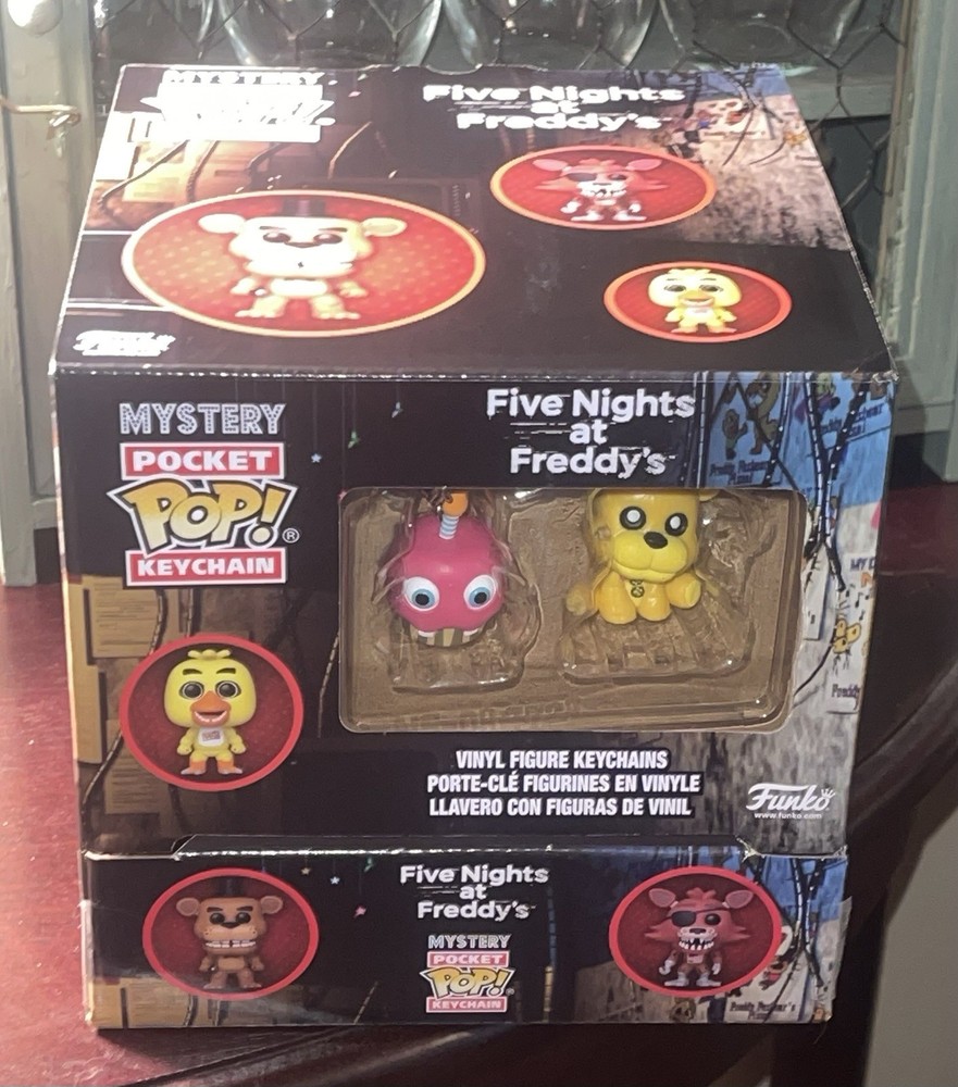Five Nights at Freddy’s Mystery Pocket Pop Keychain Display Case Fredbear FNaF