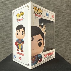 Funko Pop! Heroes – DC #402 Superman Vaulted with Protector