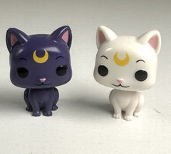 Lot Of 2 Funko Mystery Mini Figure Sailor Moon Artemis & Mini Sailor Moon Luna