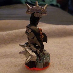 Skylanders Chop Chop Figure Translucent Black/Silver/Orange/Blue Cert W4125