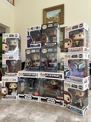 Assorted pack of 12 Star Wars funko pops- includes deluxe and exclusive pops