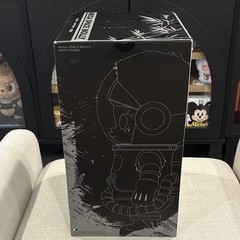 POP MART MEGA SPACE MOLLY 400% Panda Figurine