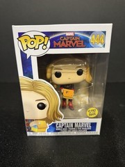 FUNKO POP ! CAPTAIN MARVEL 444 GLOWS IN THE DARK DB14