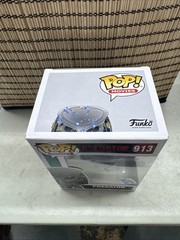 Funko Pop! Predator #913 Funko Insider Club Vinyl Figure W/Pop Protector