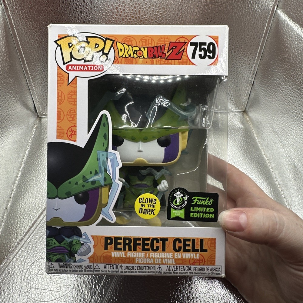 Dragonball Z. Perfect Cell Funko Pop 759. Emerald City Comic Con 2020. Glows