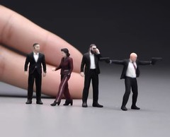 EY 1:64 Painted Figure Model Miniature Resin Diorama Bodyguard Security BN