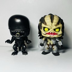 Funko Pop! Predator #31 & Alien #30 Loose No Box Alien Vs Predator